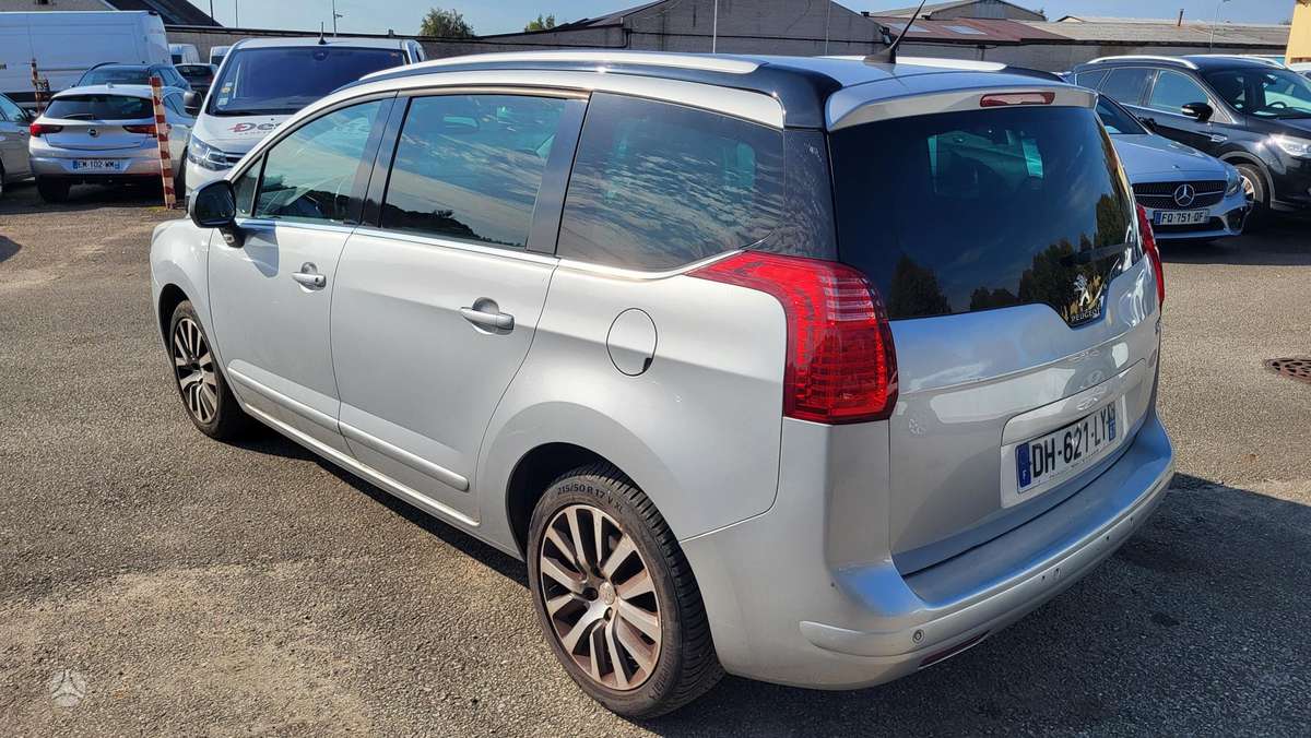 Peugeot 5008 2015 — engine 1997 cm³, 163 HP (120kW)