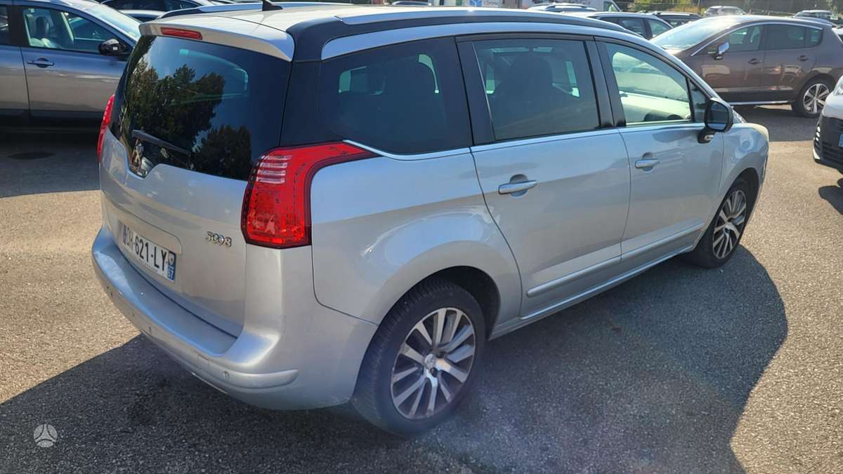 Peugeot 5008 2015 — photo 6
