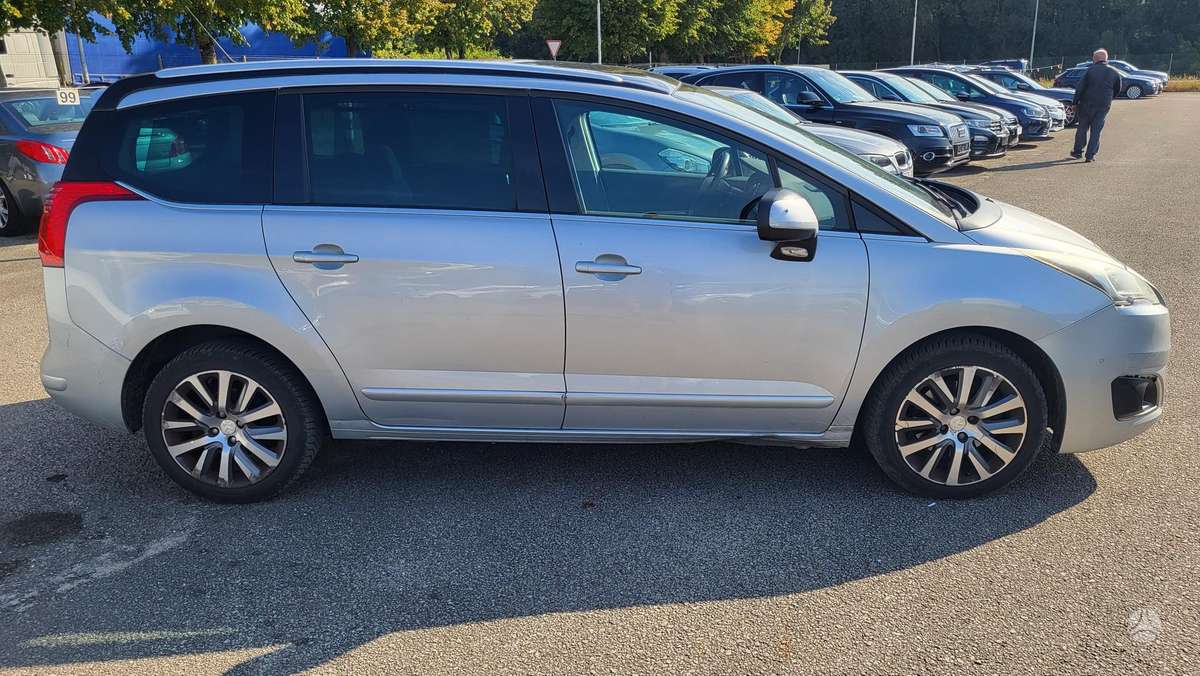 Peugeot 5008 2015 — photo 7