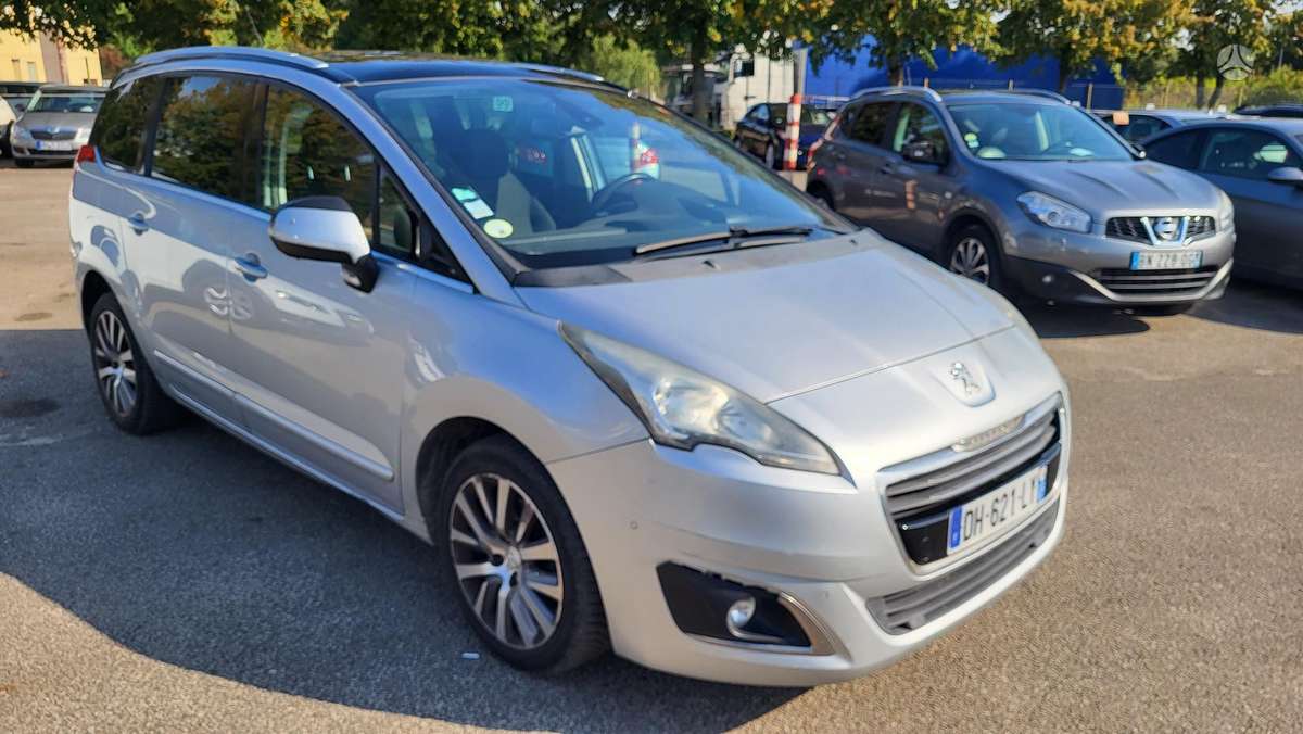 Peugeot 5008 2015 — photo 8