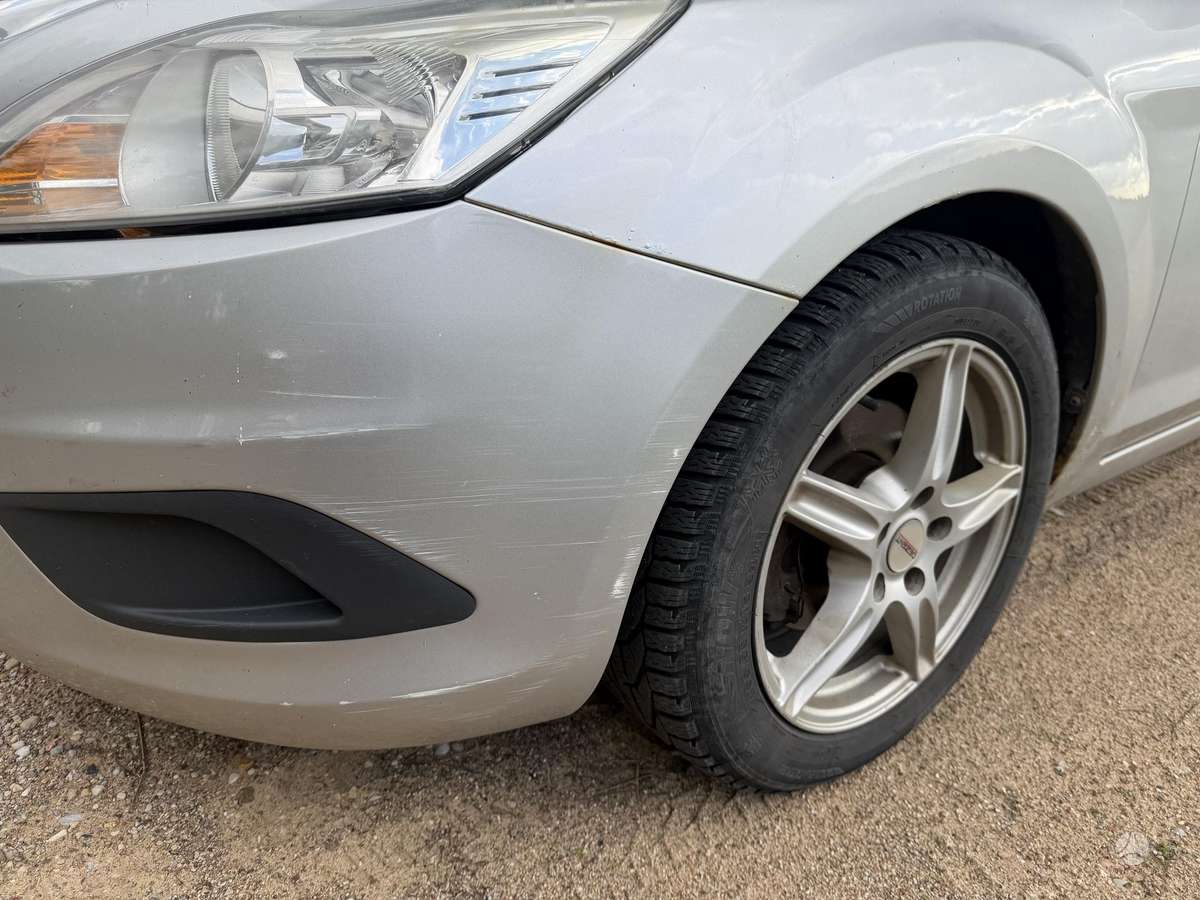 Ford Focus 2008 — photo 11