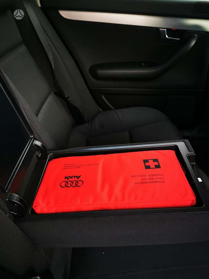 Audi A4 2007 — photo 11