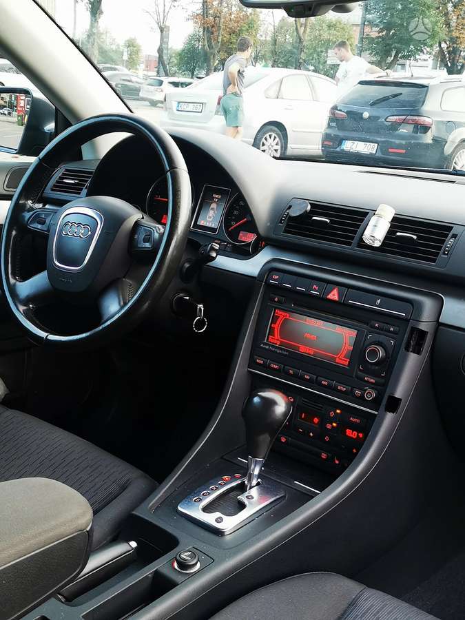 Audi A4 2007 — photo 12