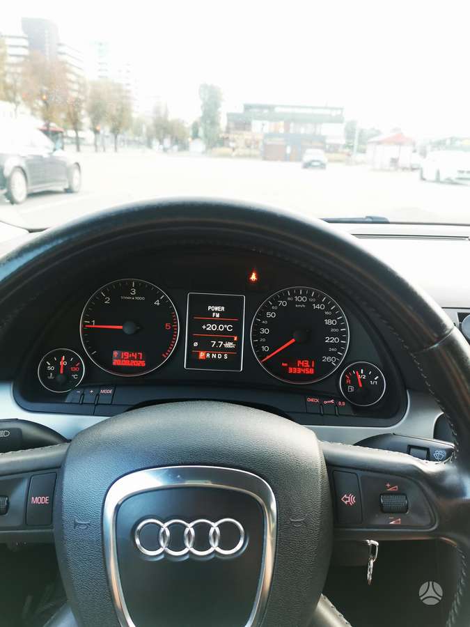Audi A4 2007 — photo 13