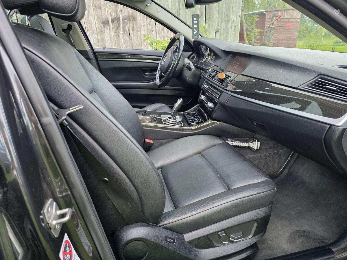 BMW 520 2011 — photo 7