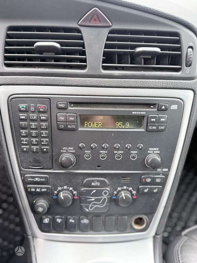 Volvo V70 2007 — photo 11