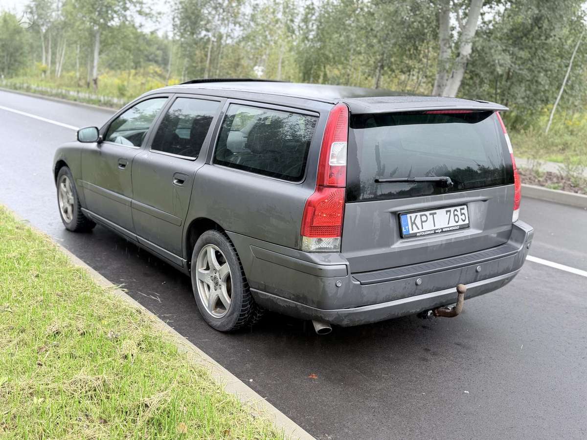 Volvo V70 2007 — engine 2400 cm³, 163 HP (120kW)