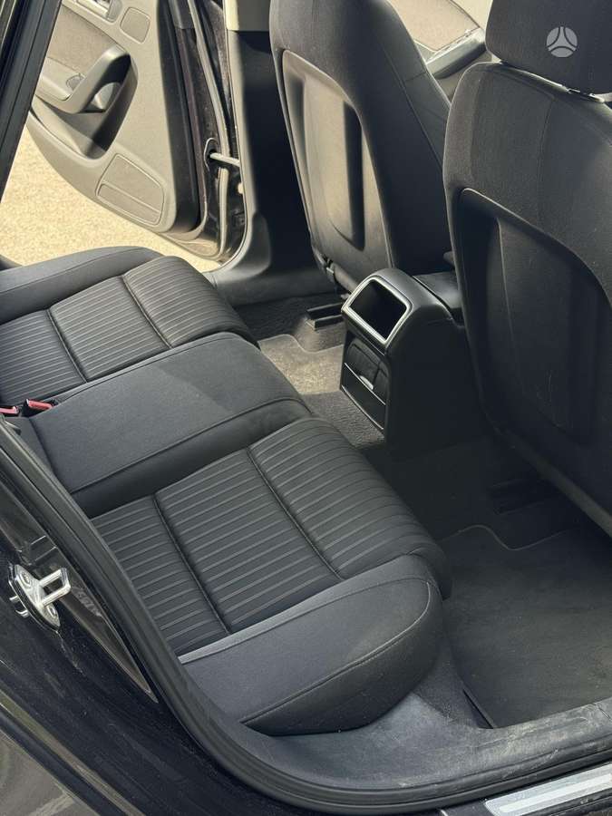 Audi A4 2009 — photo 12