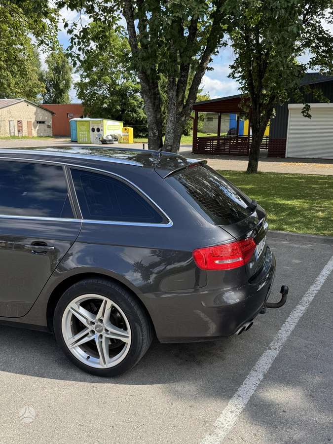 Audi A4 2009 — photo 6