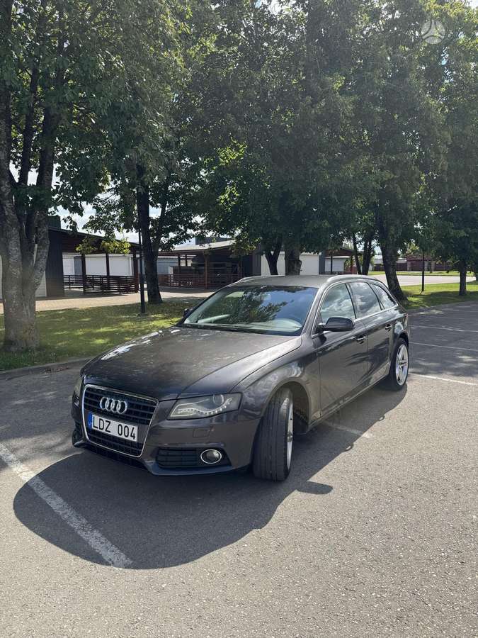 Audi A4 2009 — photo 7