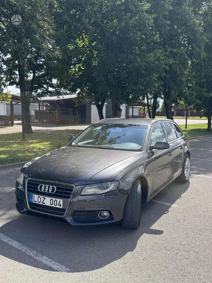 Audi A4 2009 — photo 8