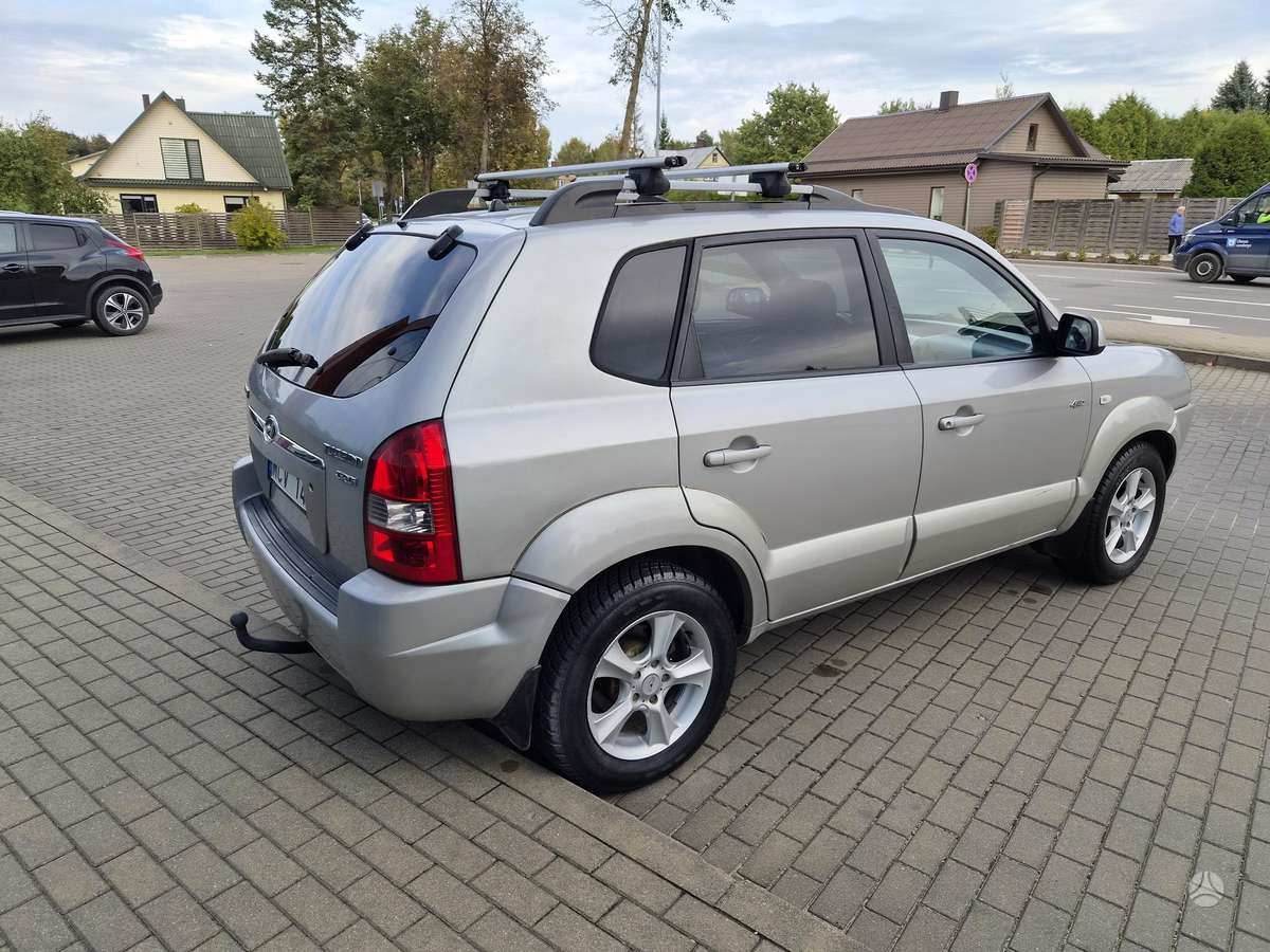 Hyundai Tucson 2006 — engine 1991 cm³, 140 HP (103kW)