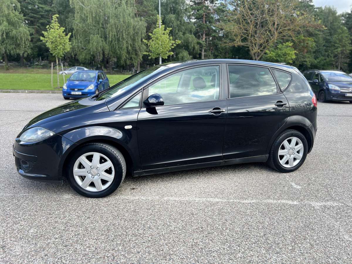 Seat Altea 2007 — салон