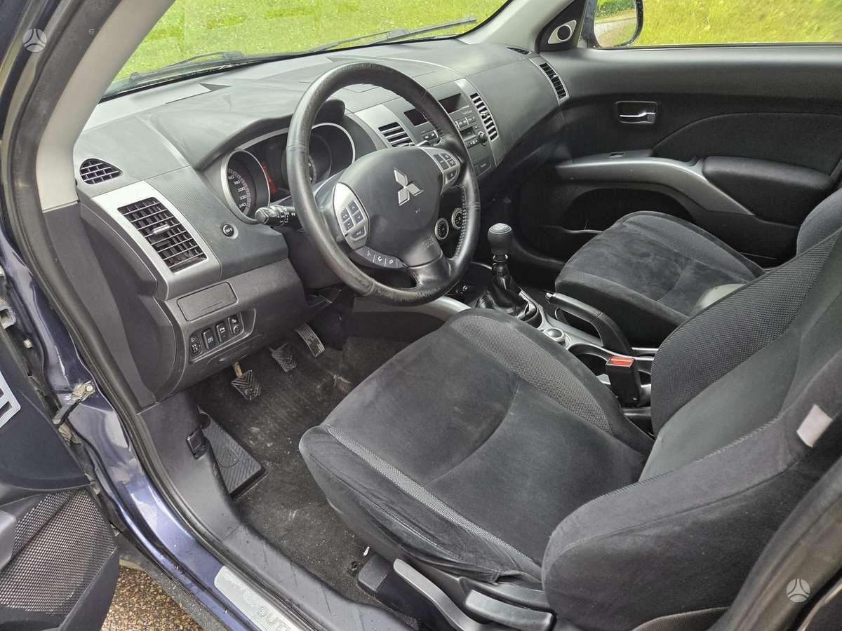 Mitsubishi Outlander 2008 — photo 6