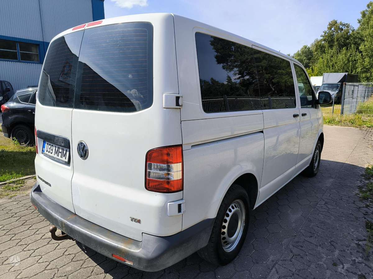 Volkswagen Transporter 2012 — engine 2000 cm³, 140 HP (103kW)