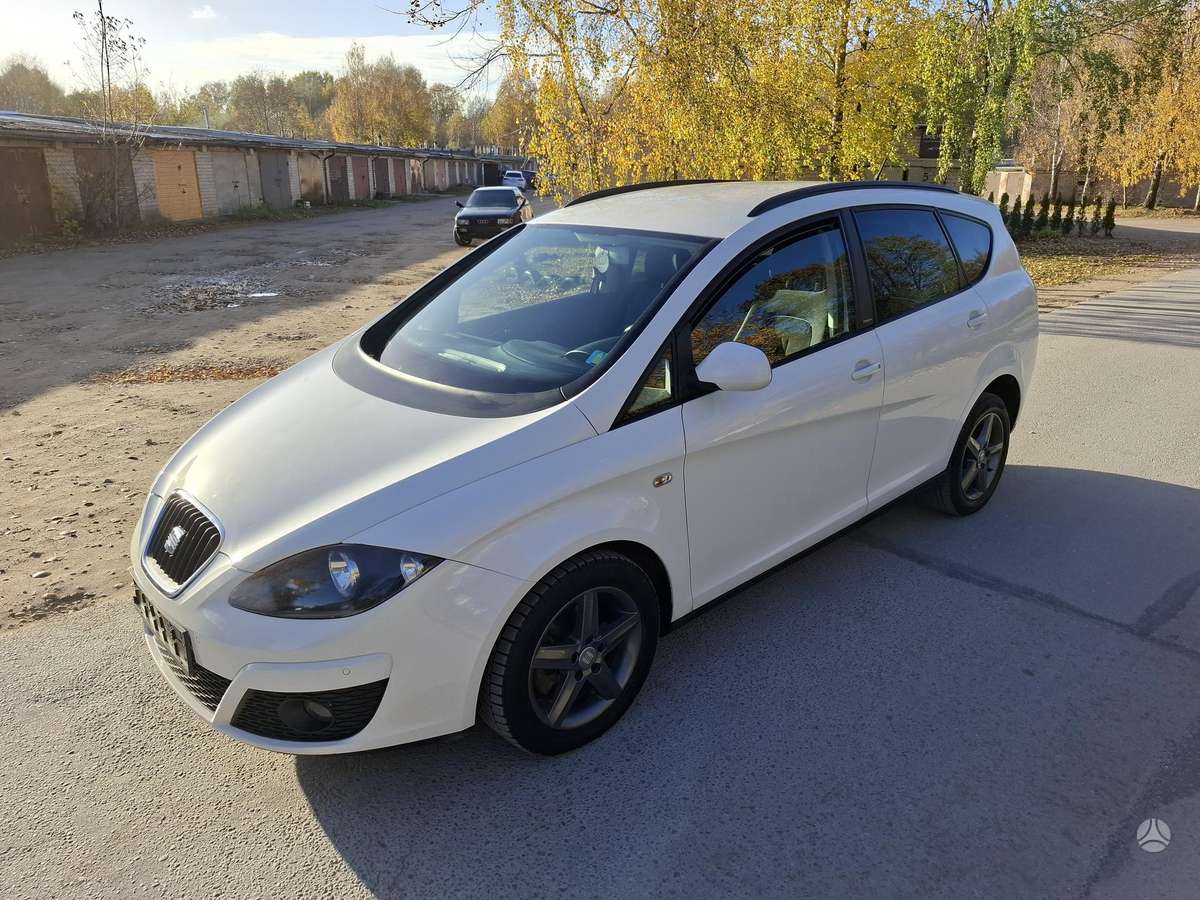 Seat Altea 2015 — салон