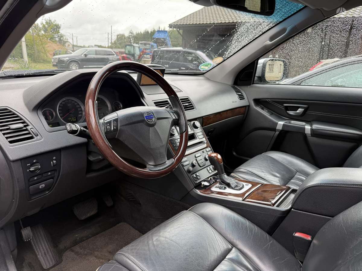 Volvo XC90 2007 — photo 11
