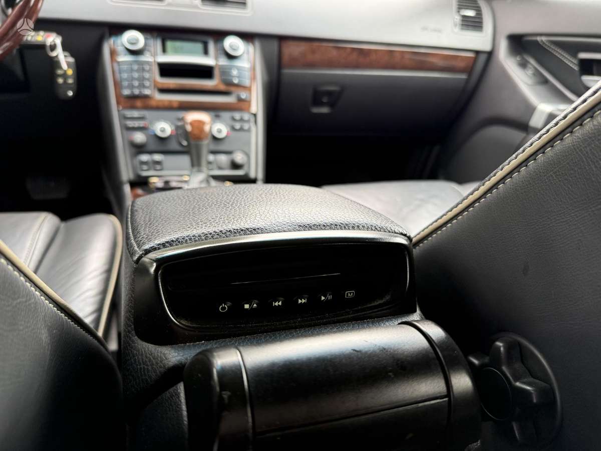 Volvo XC90 2007 — photo 18
