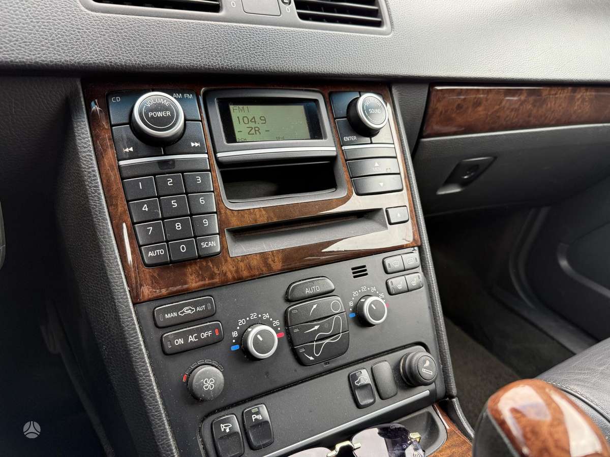 Volvo XC90 2007 — photo 21
