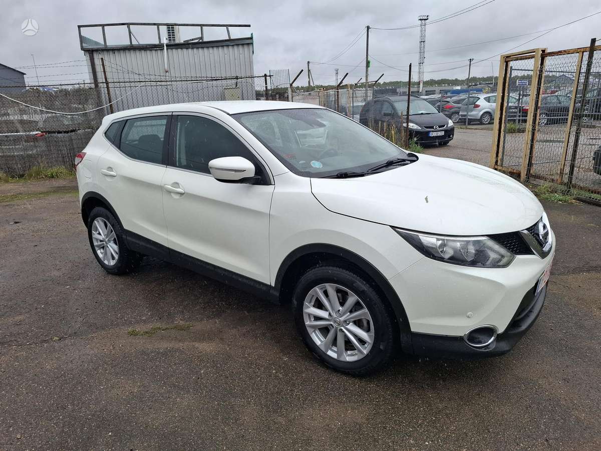 Nissan Qashqai 2014 — салон