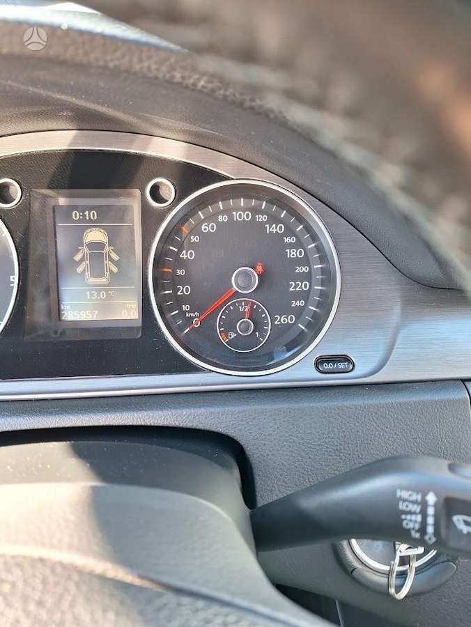 Volkswagen Passat 2011 — photo 10