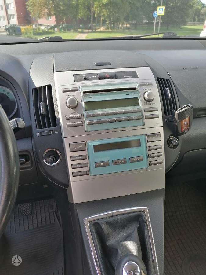 Toyota Corolla 2009 — photo 10