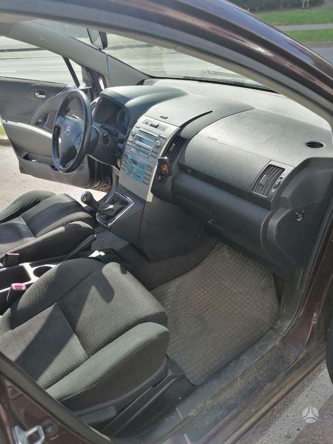 Toyota Corolla 2009 — photo 12