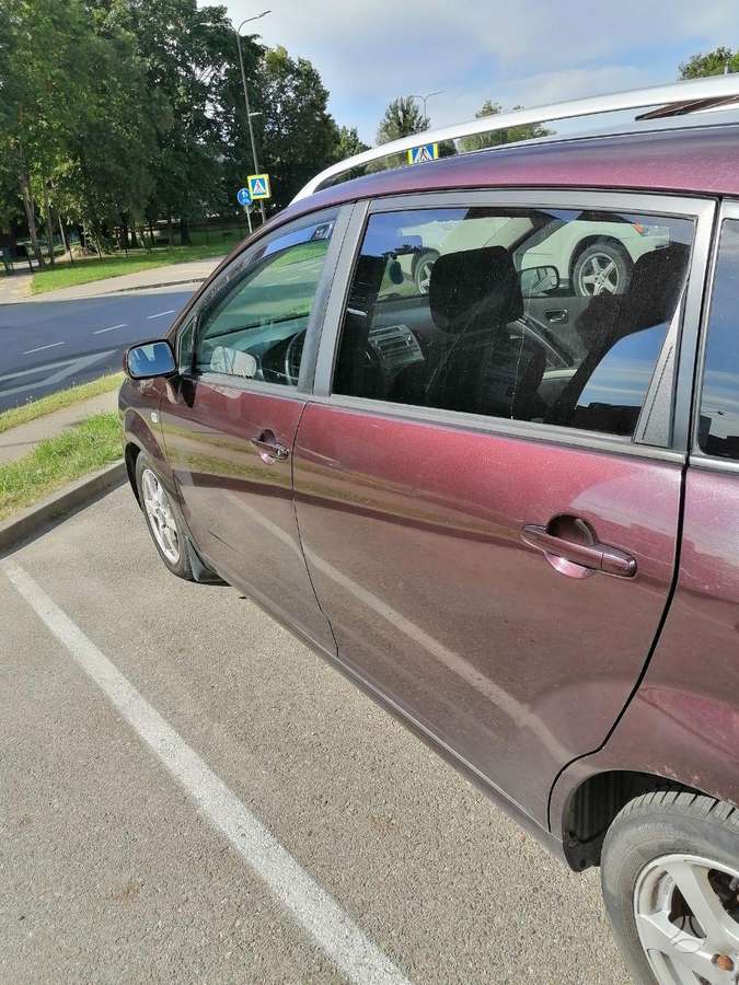 Toyota Corolla 2009 — engine 1794 cm³, 129 HP (95kW)