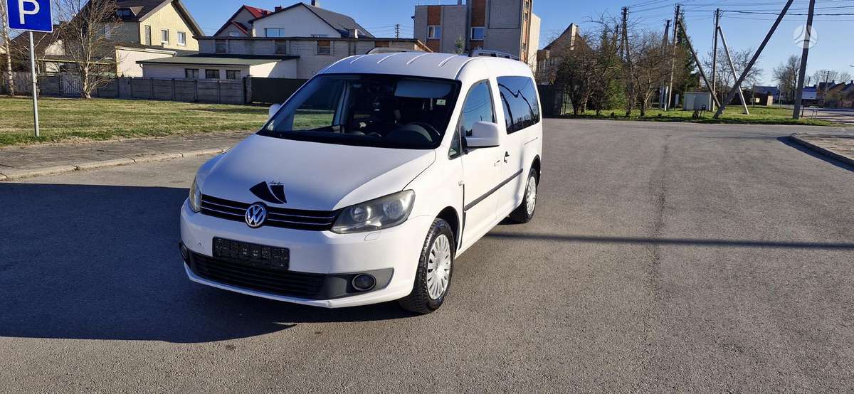 Volkswagen Caddy 2011 — салон