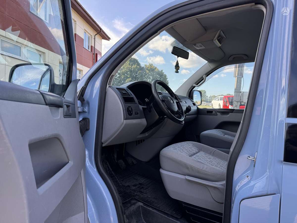 Volkswagen Transporter 2008 — photo 16