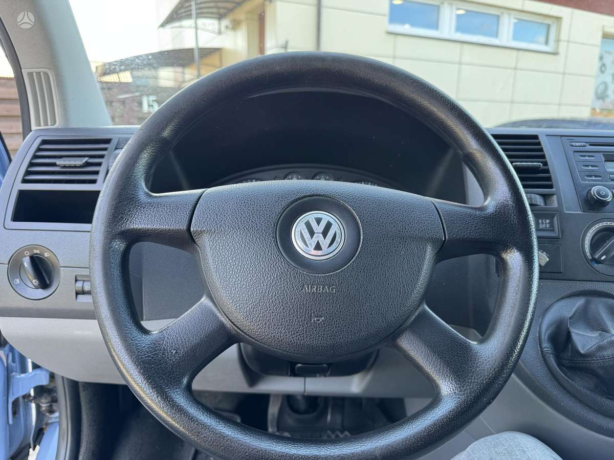 Volkswagen Transporter 2008 — photo 19