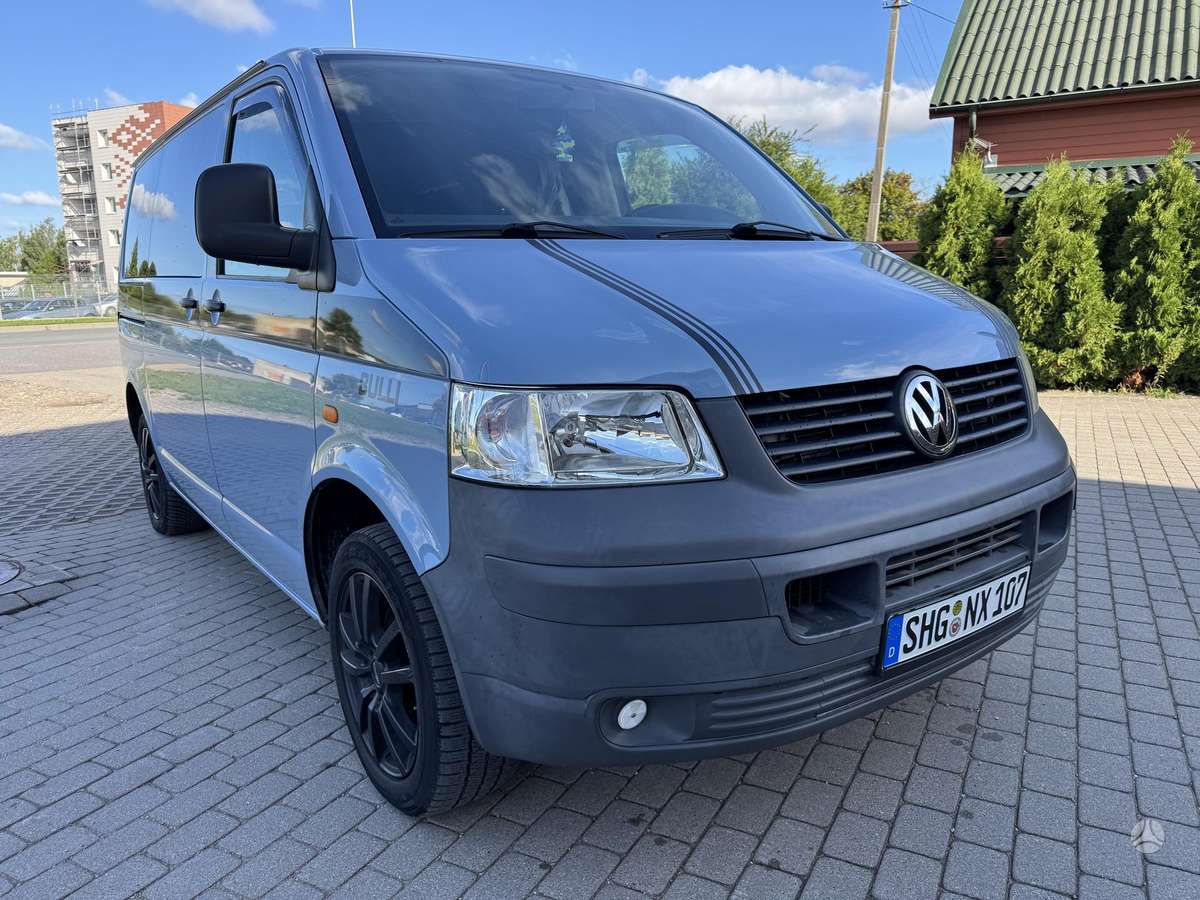 Volkswagen Transporter 2008 — rear view