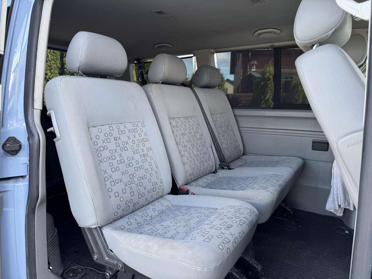 Volkswagen Transporter 2008 — photo 27
