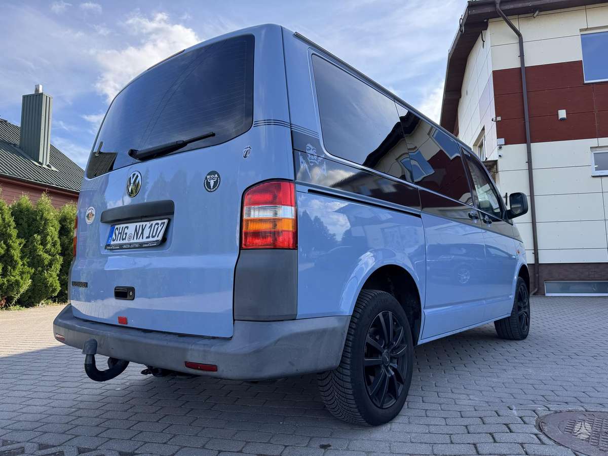 Volkswagen Transporter 2008 — photo 8