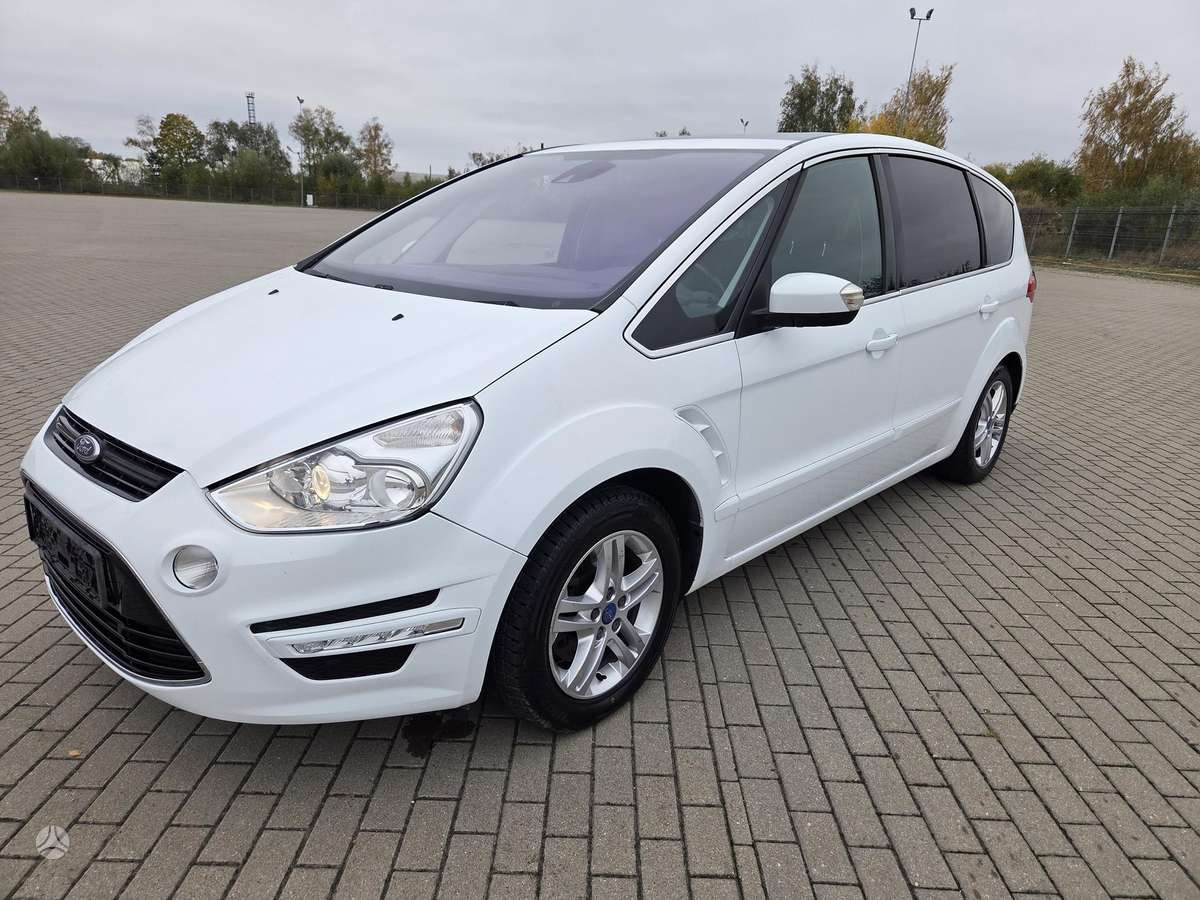 Ford S-MAX 2011 — салон
