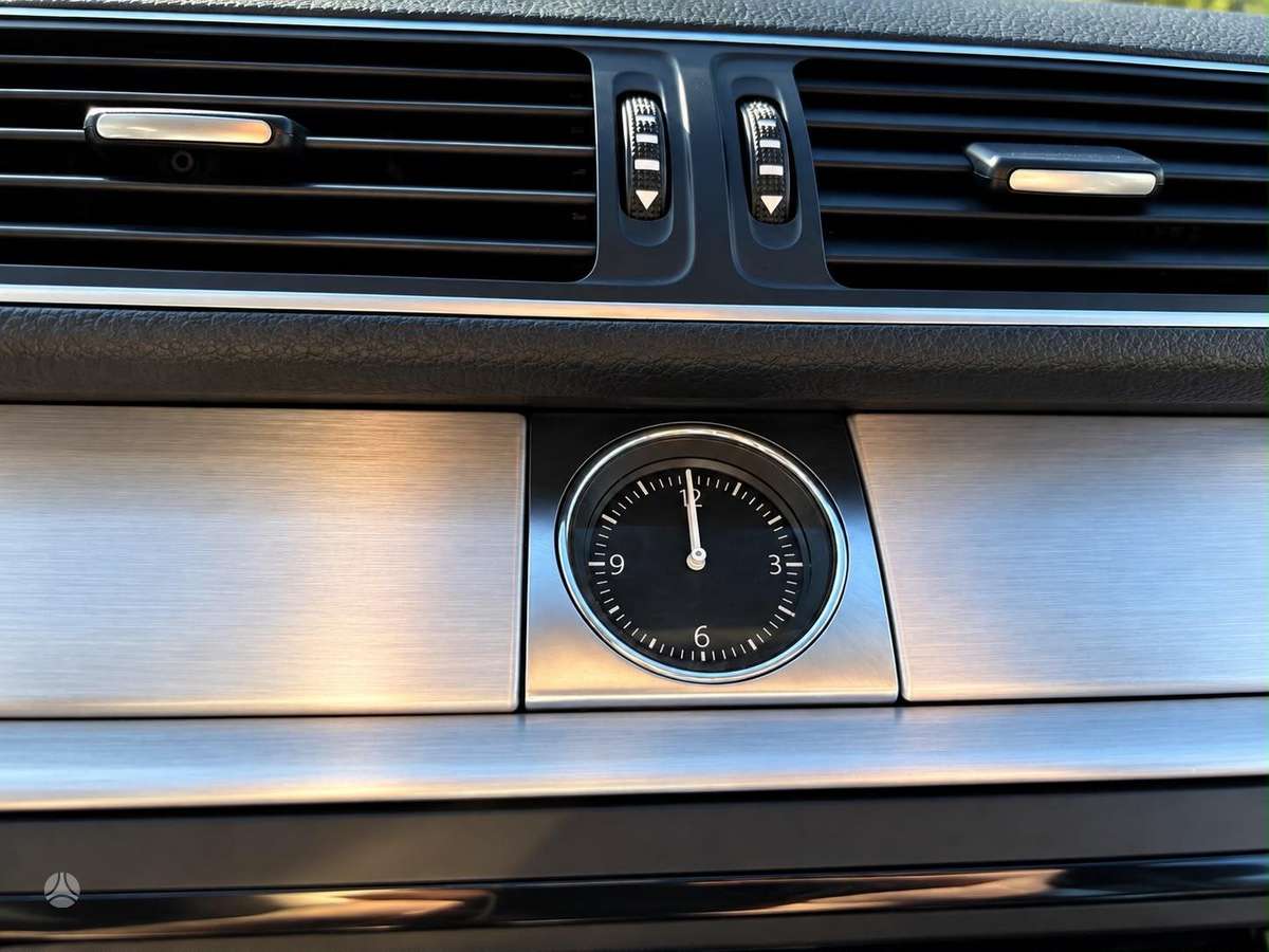 Volkswagen Passat 2013 — photo 11