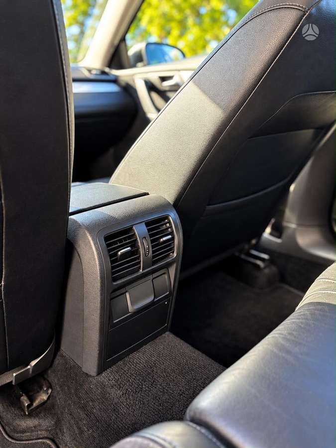 Volkswagen Passat 2013 — photo 13