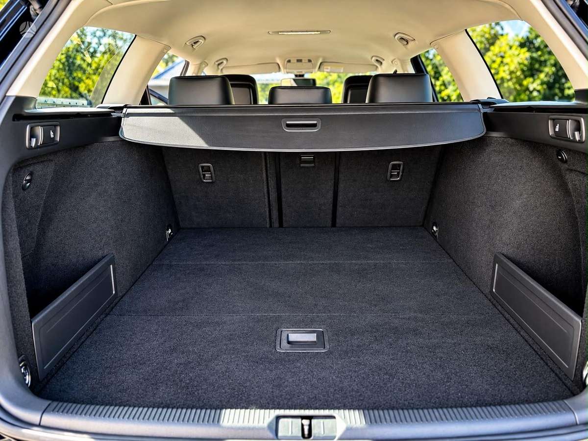 Volkswagen Passat 2013 — photo 16