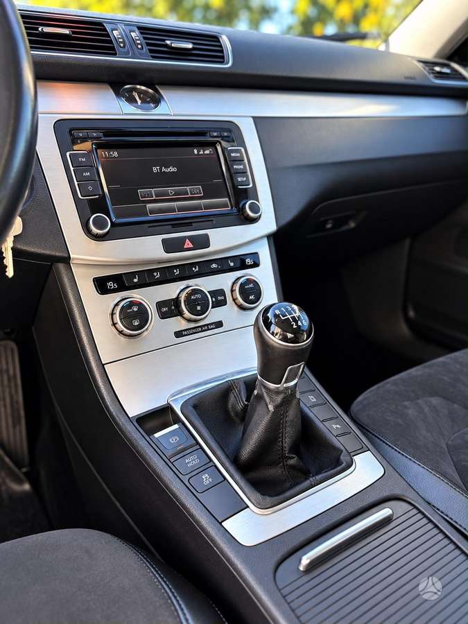 Volkswagen Passat 2013 — photo 9