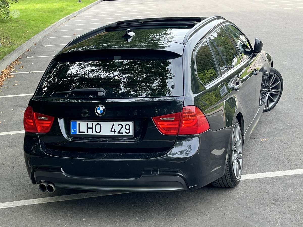 BMW 325 2010 — фото 11