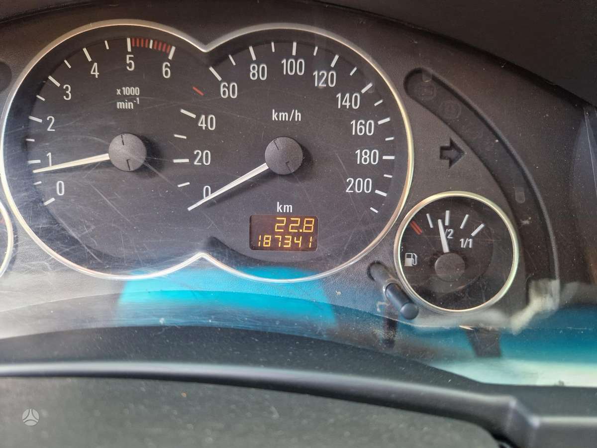Opel Meriva 2004 — вигляд ззаду