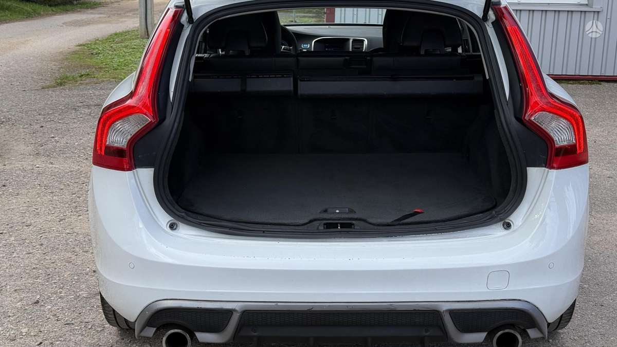 Volvo V60 2011 — photo 23