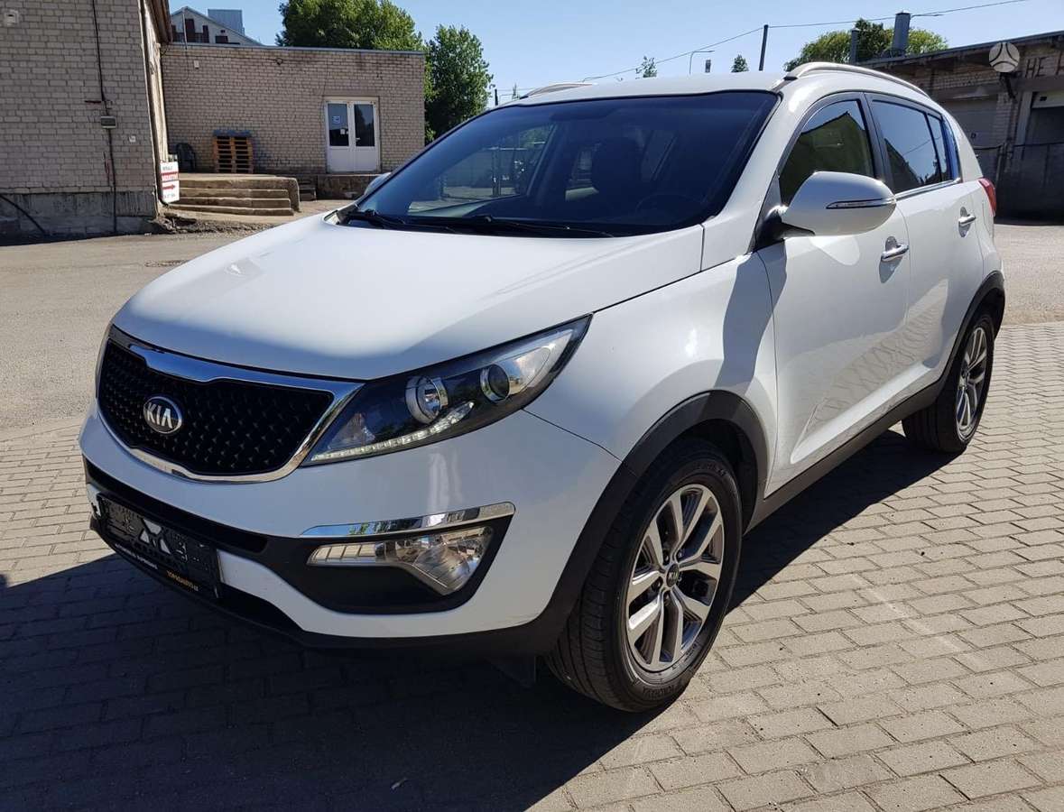 Kia Sportage 2015 — interior