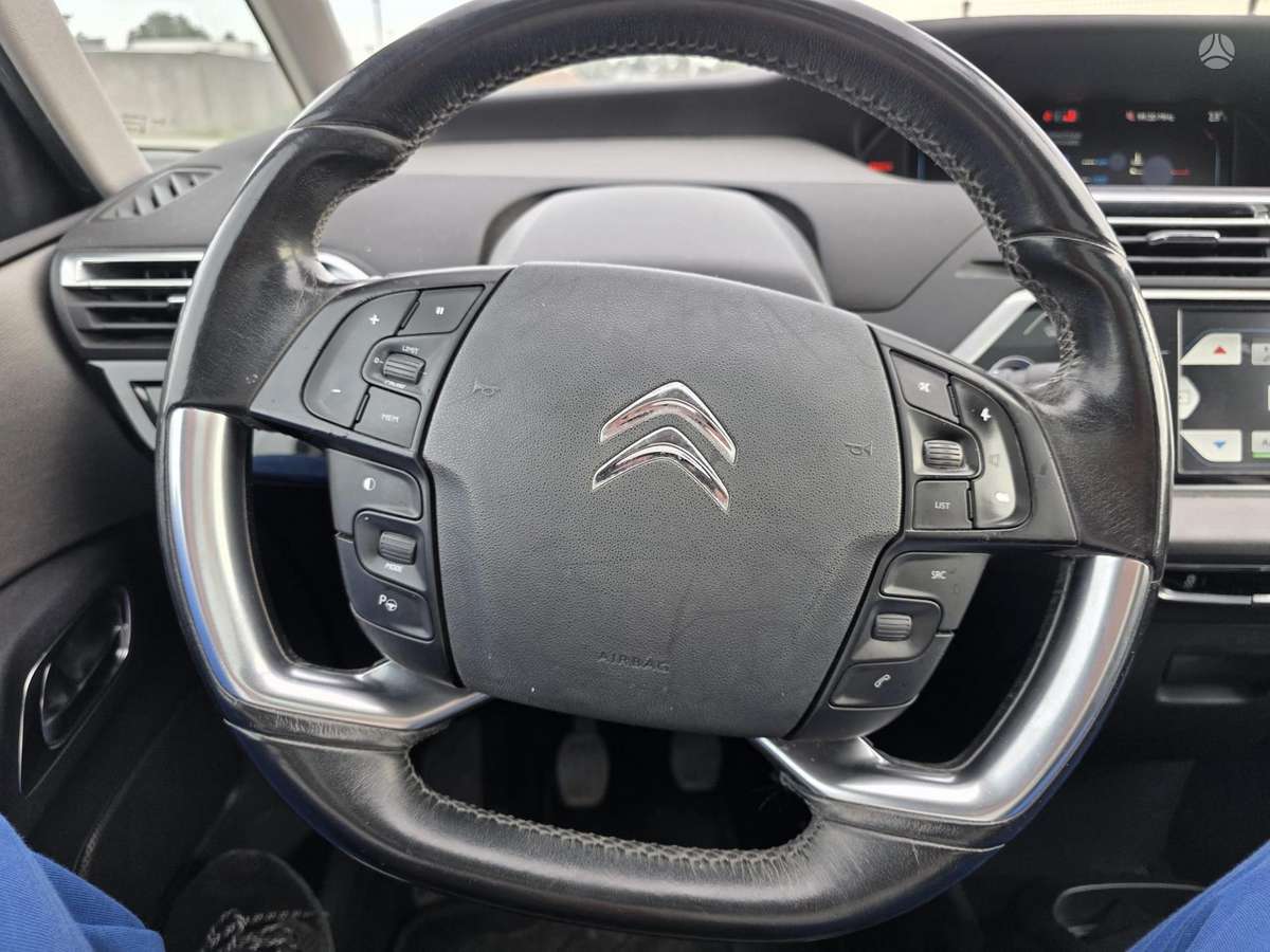 Citroen C4 2015 — фото 10