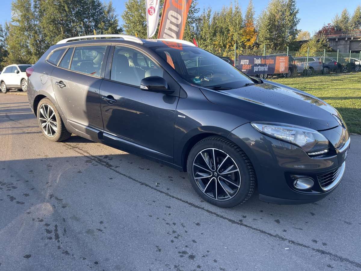 Renault Megane 2012 — вигляд ззаду