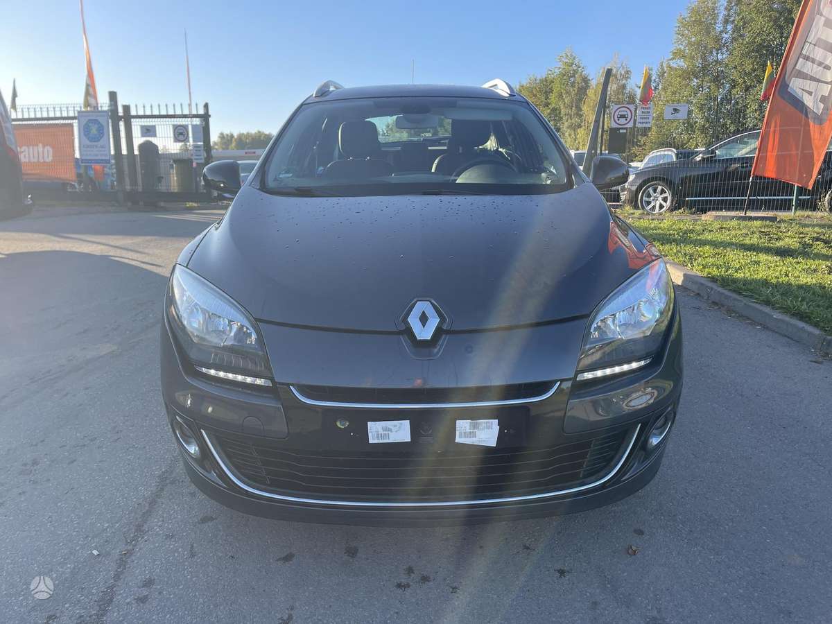Renault Megane 2012 — двигун 1461 cm³, 110 HP (81kW)