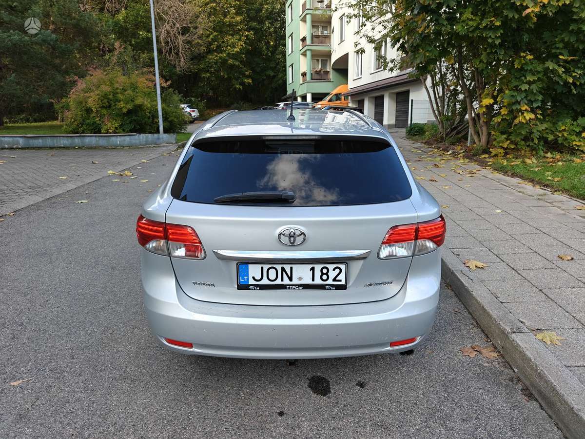 Toyota Avensis 2012 — photo 7