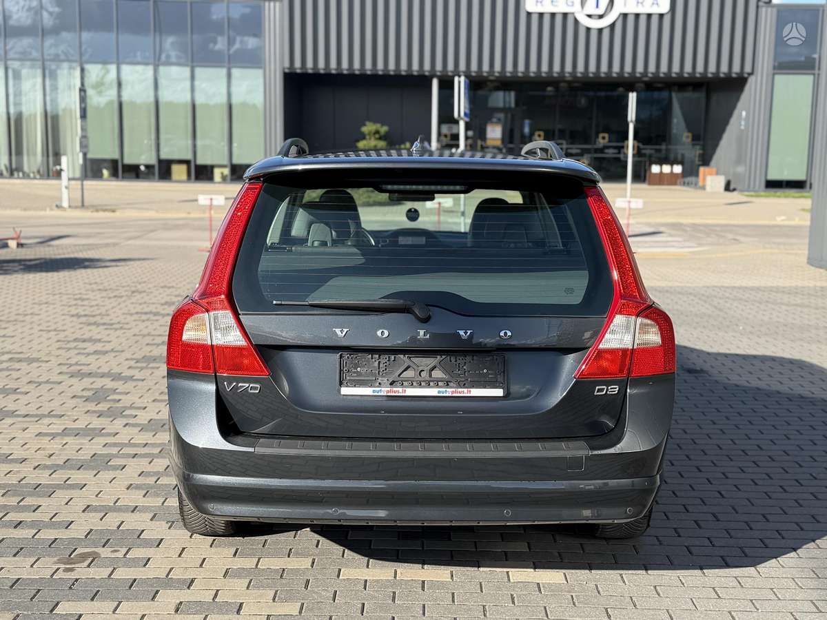 Volvo V70 2012 — photo 8