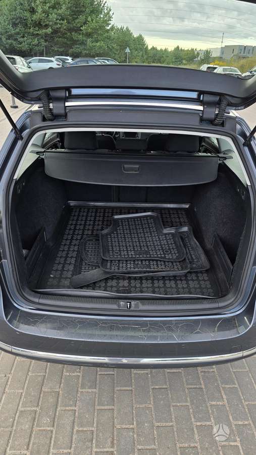 Volkswagen Passat 2011 — photo 10