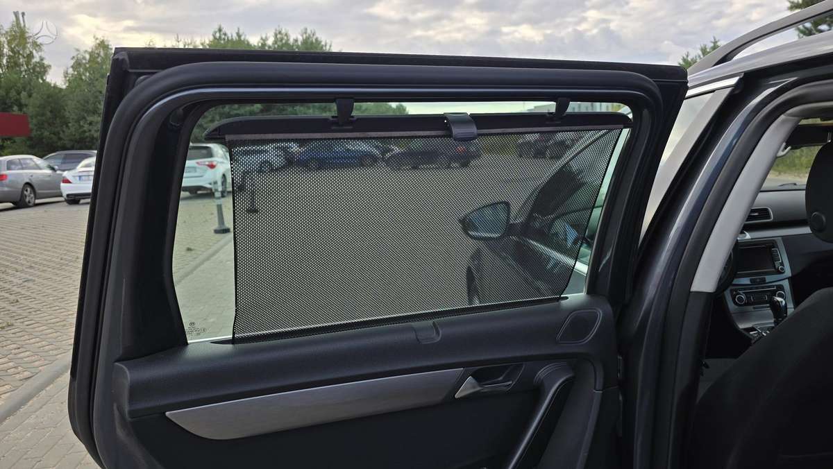 Volkswagen Passat 2011 — photo 12